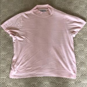 Lightweight short sleeved sweater top